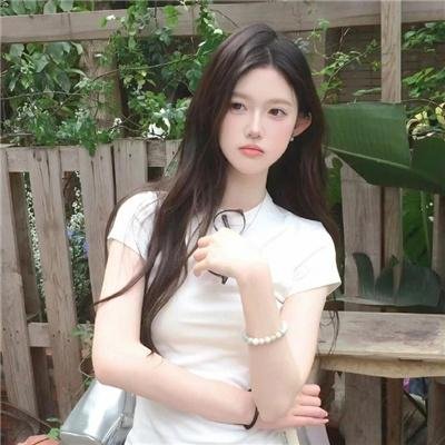 亲密 海报